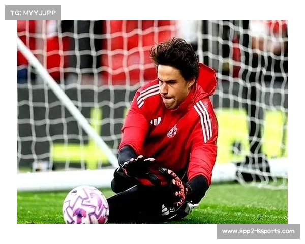 拉门斯稳健守门化解险情,曼联门将关键表现获评6分 拉门斯稳健守门化解险情,曼联门将关键表现获评6分