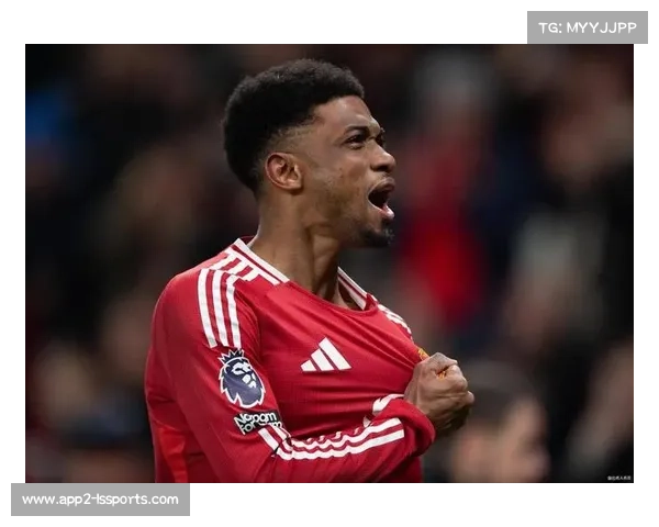 曼联客场4-3-3阵型实验，阿莫林调整初见成效